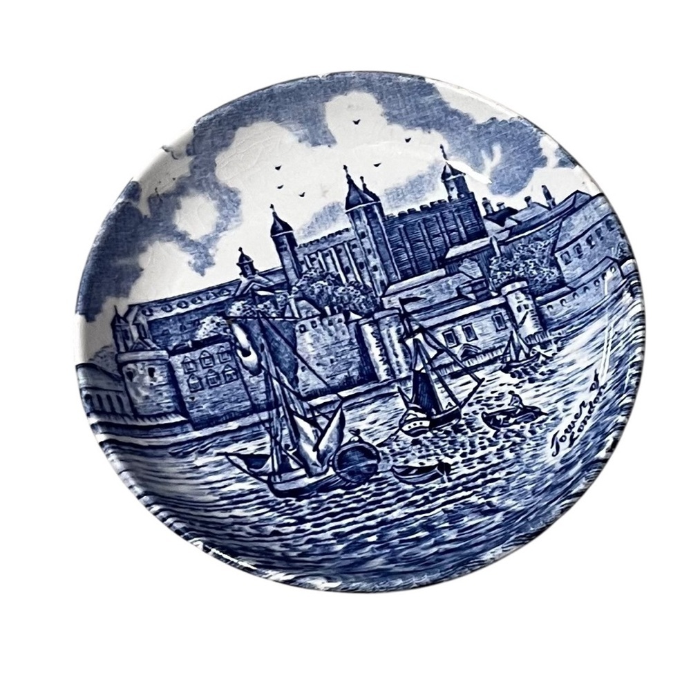 Vintage 1978 Tower Of London 900 Year Anniversary Porcelain Trinket Tray England